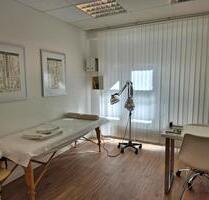 Düsseldorf - Freundlicher Raum in Naturheilpraxis