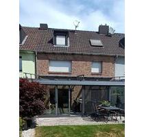 Gepfl. Reihenhaus in Schwalmtal mit Keller, Garage + EBK v.privat