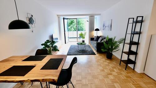 Foto - Wunderschönes vollmöbliertes 2-Zi-Apartment mit großem Balkon