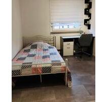 Schönes WG Zimmer - nur für Frauen – Mindestmietdauer 2 Jahre - Ulm Obertalfingen