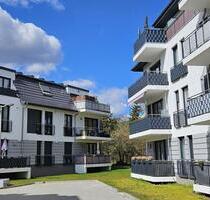 Moderne 2-Zi.-Wohnung mit Balkon im Niedrigenergiehaus. Tiefgaragenstellplatz. Ab dem 01.08.2026. - Kleinmachnow