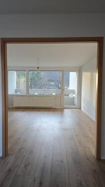 Foto - 3,5 Zimmer Whg – modernisiert, neue Küche, 890 €