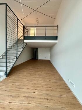 Foto - Außergewöhnliches Loft mit Industrie-Charme – Vornhägerstraße 3b