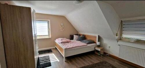 Foto - Helle 3-Zimmer-Dachgeschosswohnung ab 1. November zu vermieten