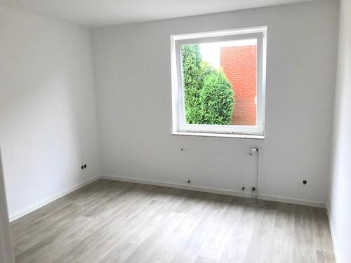 Foto - Erdgeschosswohnung mit Terrasse – inkl. Garage