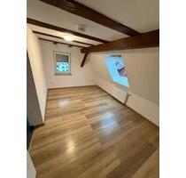 Charmante 2-Zimmer Dachgeschosswohnung Gönningen - Reutlingen Sondelfingen