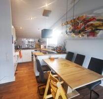 Stilvolle 3-Zimmer-Wohnung mit Einbauküche, Terrasse & Tiefgarage - Pforzheim Büchenbronn Stilvolle 3-Zimmer-Wohnung mit Einbauküche, Terrasse & Tiefgarage - Pforzheim Büchenbronn