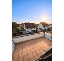 Helle 2,5-Zimmer-Dachgeschosswohnung mit 2 Balkonen - Stuttgart Sillenbuch