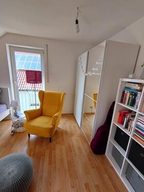 Foto - Ruhige und helle 1 Zimmer Wohnung mit Küche teilmöbliert