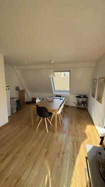 Foto - Attraktive 4. Zimmer Wohnung mit Garagenstellplatz in ruhiger Wohnlage