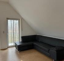 Helle 2-Zi.-Dachgeschosswohnung in Wackersdorf