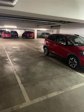 Foto - Tiefgaragenstellplatz Tiefgarage Parkplatz Stuttgarter Allee