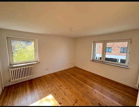 Foto - Helle geräumige 2 ZiWo in Kiel-Ellerbek