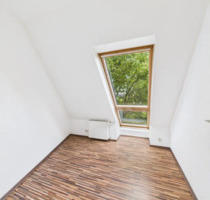 Moderne neu renovierte 3-Zimmer-Dachgeschosswohnung in Waiblingen