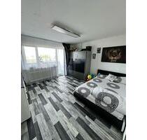3.5 Zimmer-Charmante Wohnung mit 2 sonnigen Balkonen inOffenbach - Offenbach am Main Hafen