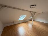 Foto - Helle 3-ZKB Dachgeschosswohnung im Zentrum ab sofort zu vermieten