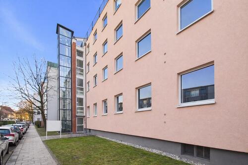 Foto - 4 Zimmer Dachgeschoßwohnung zur Miete in München