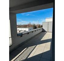 2-Zimmer Wohnung mit geräumiger Wohnküche und zwei Dachterrassen - Berlin Lichtenberg