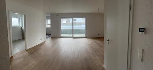 Foto - neuwertige 2 Zimmer Wohnung mit 2 Stellplätzen und großem Balkon