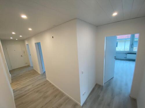 Foto - Komplett frisch renovierte 4 Zimmer Wohnung im Erstbezug