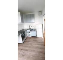 2 Zimmer in 3-Zimmer-Wohnung auf Zeit ohne Anmeldung - Berlin Spandau