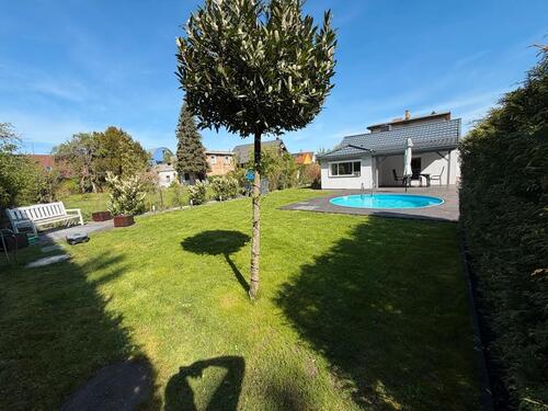 Foto - Einfamilienhaus in ruhiger Lage mit Pool zur Miete