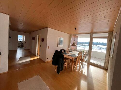 Foto - Sonnige und geräumige 4,5-Zimmer-Wohnung mit Fernblick