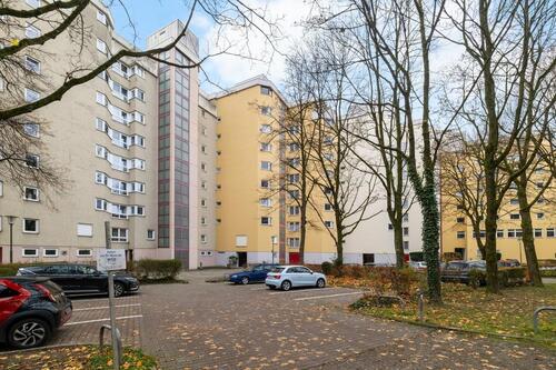 Foto - Gut geschnittene 2-ZKB mit EBK, Loggia und TG nahe City Galerie