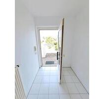 Provisionsfrei, bezugsfrei: Sonnige 2-Zi. Whg. mit Süd-Balkon - Forchheim