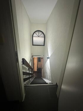 Foto - Altbau-Obergeschoss-Wohnung mit Balkon & Einbauküche zu SOFORT!!!