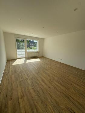 Foto - Erstbezug nach Sanierung – helle 4-Zimmer-Wohnung mit Süd-Balkon