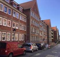 Über den Dächern von Lübeck: renovierte 3 Zimmer-Dachgeschoss-Wohnung, sofort anmietbar!