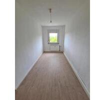 4-Raum-Wohnung 80qm neu renoviert und vermietet Balkon Stellplatz - Chemnitz Rabenstein