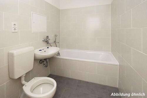 Foto - Wir sanieren für Sie! - 320,00&nbsp;EUR Kaltmiete, ca.&nbsp; 56,96&nbsp;m&sup2;