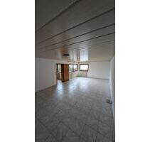 Große 1,5 Zi. Wohnung mit Terrasse & Einbauküche zu vermieten - Pliezhausen