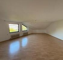 Helle 2 Zimmer Wohnung mit Keller & optionalen Stellplätzen - Leonberg