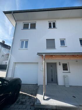 Foto - NEUBAU - Erstbezug Moderne Doppelhaushälfte in Toplage.