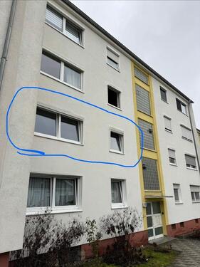 Foto - Modernisierte 3-Zi.-Wohnung - EBK, neue Fenster & WC, Stellplatz
