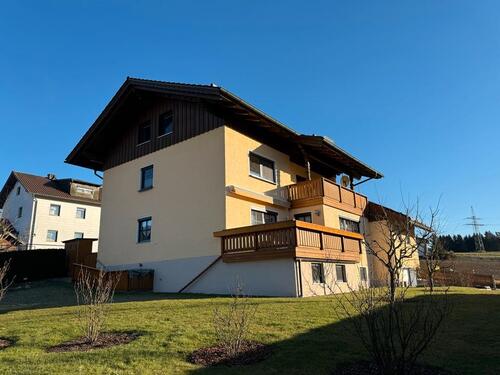 Foto - Kernsaniertes Zweifamilienhaus in ruhiger, ländlicher Traumlage