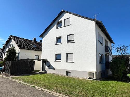 Foto - Vermiete renovierte 4,5 Zimmer-EG Wohnung