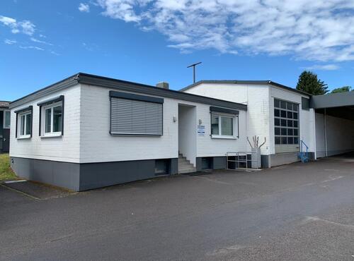 Foto - PraxisBürofläche mitohne Halle - 950,00 EUR Kaltmiete,
