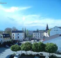 Großzügig wohnen über den Dächern von Pölbitz – helle 4-Raum-Wohnung mit Balkon & Stellplatz - Zwickau