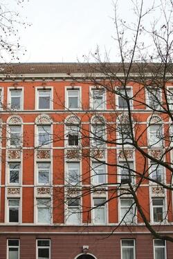 Foto - Winterhude: 2-Zi-Altbau mit Balkon, ideal als Wohnbüro, Praxis, Atelier