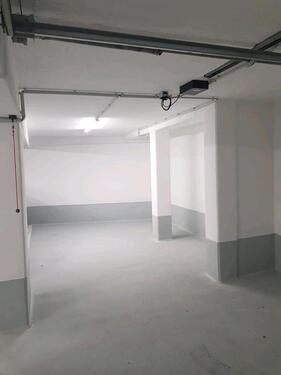 Foto - Tiefgaragenstellplatz in Neu-Ulm (Maximilianstraße) zu vermieten
