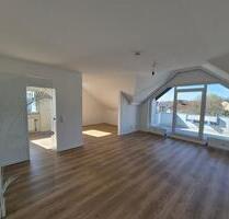 2,5 Zimmer Dachgeschoßwohnung mit Einbauküche Nähe Kreishaus - Lüdenscheid Othlinghausen