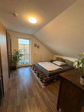 Foto - Schöne, helle Dachgeschosswohnung in ruhiger Siedlungslage