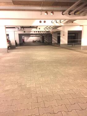 Foto - Tiefgaragenstellplatz in Regensburg, in Toplage Nähe Hauptbahnhof