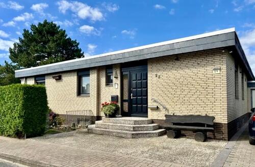 Foto - Schöner Winkel Bungalow Haus mit Terasse und Garten