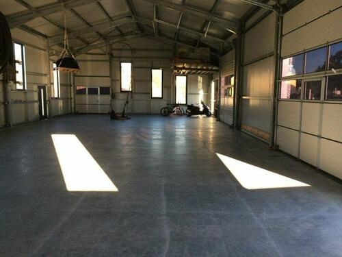 Foto - Stellplätze für PKW, Oldtimer, Yougtimer, Zweitwagen, Motorräder