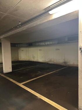 Foto - Tiefgaragenstellplatz zu vermieten Bergedorf